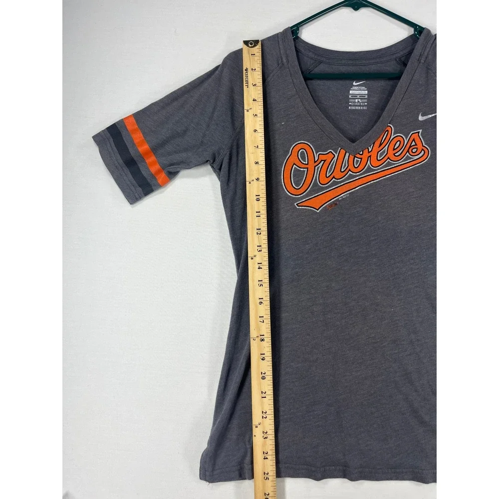 Nike Baltimore Orioles MLB Women Gray V-Neck T-Shirt Medium 25900X-OR5